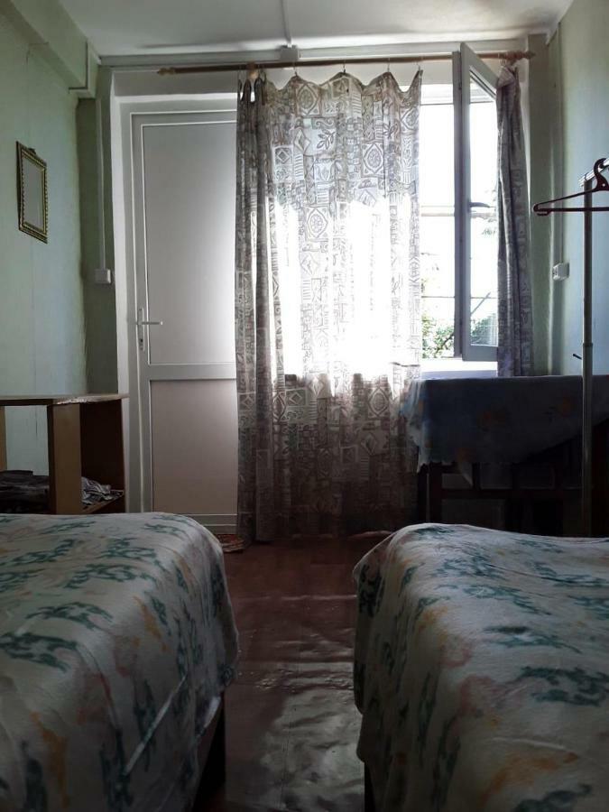 Zeleniy Dvorik Guest House New Athos ภายนอก รูปภาพ